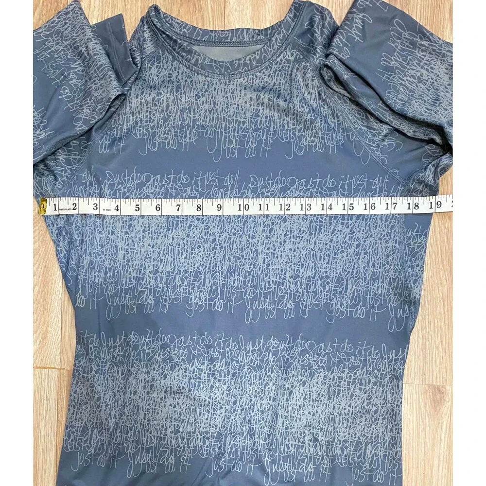 Nike Woman's Large Gray Abstract Scribble Print Long Sleeve Athletic Top